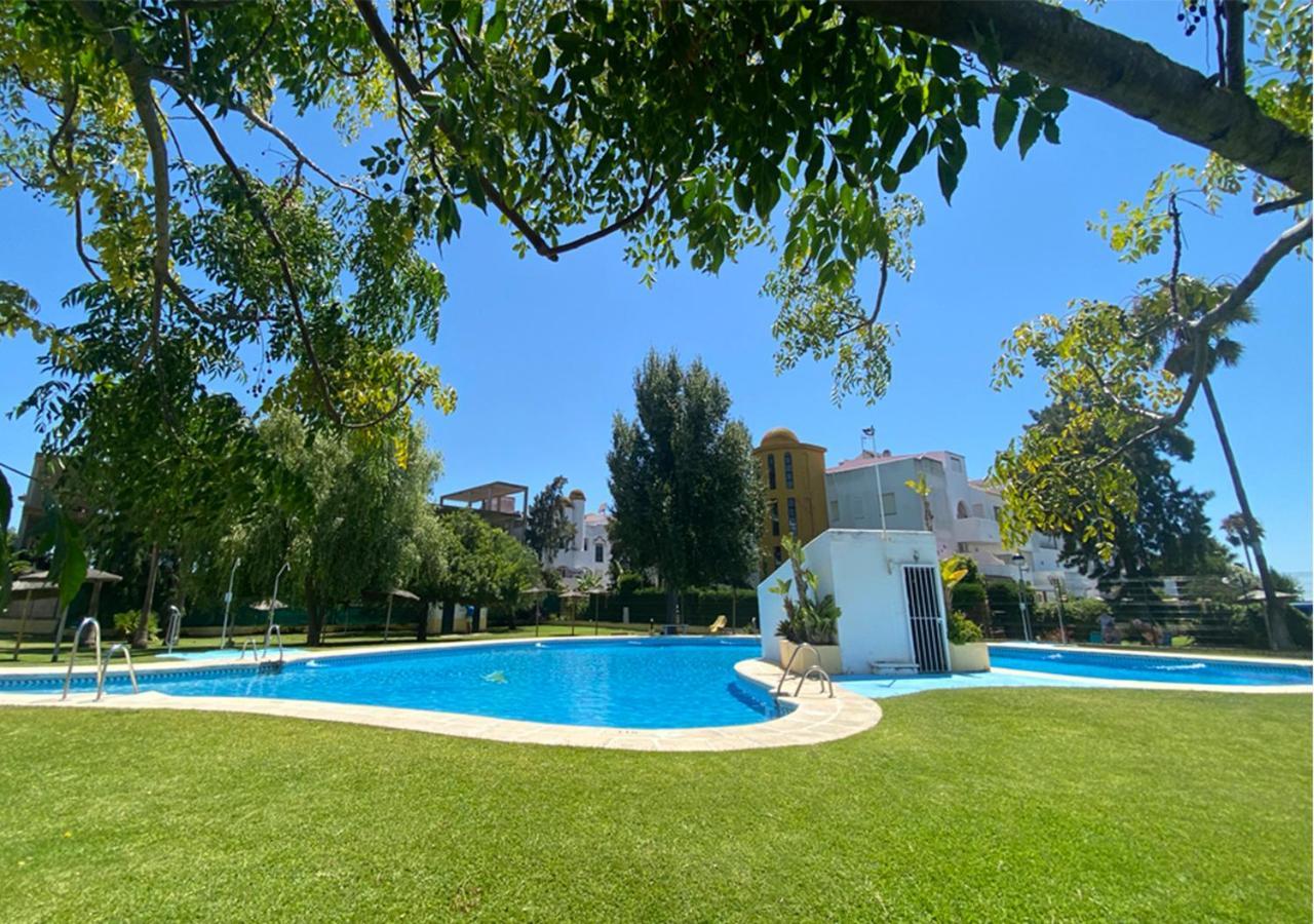 Apartamento En Apartaclub La Barrosa Chiclana de la Frontera Eksteriør bilde